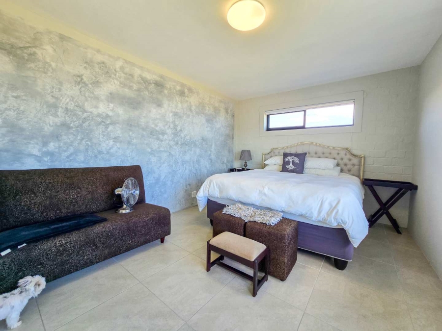 3 Bedroom Property for Sale in Stilbaai Oos Western Cape